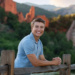 colorado senior photographer takes picture of a senior at garden of the gods